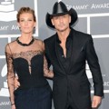 Faith Hill dan Tim McGraw di Red Carpet Grammy Awards 2013