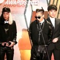Big Bang Terima Piala Album of The Year Kuartal 1