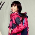 Victoria f(x) di Iklan Produk Center Pole