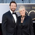 Hugh Jackman dan Deborra-Lee Furness di Red Carpet Oscar 2013