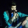 Aksi Louis Tomlinson di Konser Tur 'Take Me Home'