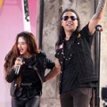 Duet Dewi Persik dan Roy Jeconiah Tampil di Acara Musik 'Keren' TVRI