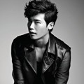 Lee Jong Suk di Majalah Harper's Bazaar Edisi Maret 2013