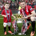 Wayne Rooney Merayakan Kemenangan Bersama Putranya