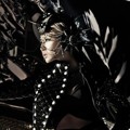 CL di Teaser Single 'The Baddest Female'
