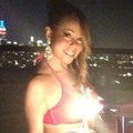 Mariah Carey Bermain Kembang Api Peringati Fourth of July