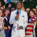 Nick Cannon Saat Menjadi Host Macy's Fourth of July Fireworks Spectacular