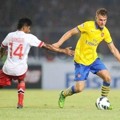 Immanuel Wanggai Berusaha Mengejar Aaron Ramsey