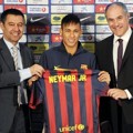 Neymar Resmi Menjadi Pemain Baru Barcelona