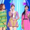 Sistar Raih Piala 20's Online Music