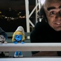 Vexy, Smurfette dan Gargamel Berada di Pinggir Jembatan