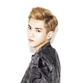 Kris EXO di Majalah L'Officiel Hommes Edisi Agustus 2013