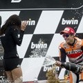 Marc Marquez dan Jorge Lorenzo Rayakan Kemenangan