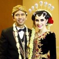 Emil Dardak Persembahkan Lagu 'Dialah' untuk Arumi Bachsin