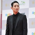Lee Soo Hyuk di Red Carpet Seoul Drama Awards 2013