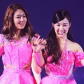 Cerianya Sooyoung dan Tiffany Menyapa Para Fans