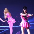 Penampilan Sooyoung dan Tiffany di Atas Panggung