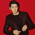 Hyungsik ZE:A di Majalah L'Officiel Hommes Edisi Oktober 2013