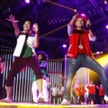 Aksi Para Host di Inbox Awards 2013