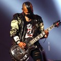 Aksi Panggung Cella Kotak di 'Konser Ener9i: Rock Never Dies'