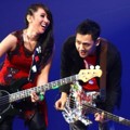 Kolaborasi Chua Kotak dan Bondan Prakoso di 'Konser Ener9i: Rock Never Dies'
