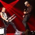 Aksi Panggung Kotak di 'Konser Ener9i: Rock Never Dies'