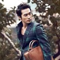 Song Seung Heon di Majalah High Cut Edisi Oktober 2013
