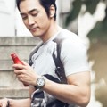 Song Seung Heon di Majalah High Cut Edisi Oktober 2013