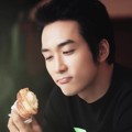 Song Seung Heon di Majalah High Cut Edisi Oktober 2013