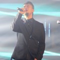 Penampilan Ahmad Dhani di Konser 'Masterpiece'