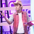 Denny Cagur Saat Menjadi Host Acara Musik 'Dahsyat'