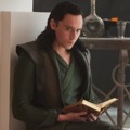 Tom Hiddleston Sebagai Loki