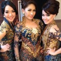 Gisella Anastasia, Tata dan Winda Viska Saat Menjadi Sinden di Acara 'Opera van Java'
