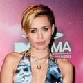 Miley Cyrus di Red Carpet MTV EMAs 2013