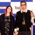 Brad Moore Busker Busker dan Istrinya di Red Carpet MelOn Music Awards 2013