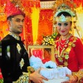 Teuku Wisnu Berikan Mas Kawin Uang Tunai Sebesar Rp 17.111.300 serta Perhiasan Emas dan Berlian