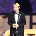 G-Dragon Raih Piala Artist of the Year