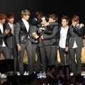 EXO Raih Piala Album of The Year