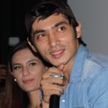 Marissa Nasution dan Abimana Aryasatya Saat Jumpa Pers Film '99 Cahaya di Langit Eropa'