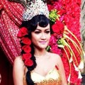 Prosesi Siraman Julia Perez