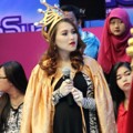 Ayu Ting Ting di Acara Musik 'Dahsyat'
