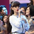 Zaskia Saat Tampil di Acara Musik 'Dahsyat'