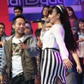 Zaskia dan Denny Cagur di Acara Musik 'Dahsyat'