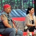 Indro Warkop dan Syahrini Menjadi Bintang Tamu di 'Buka-Bukaan'