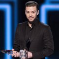 Justin Timberlake Raih Piala Favorite Male Artist