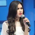 Syahnaz Sadiqah di Acara 'Dahsyat'