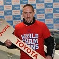 Franck Ribery Menerima Penghargaan MVP Toyota