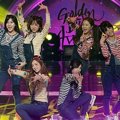 A Pink Saat Nyanyikan lagu 'Hapiness' dari H.O.T