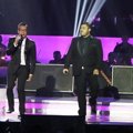 Penampilan Sammy Simorangkir dan Mike Mohede di Konser 'Adu Bintang 2'