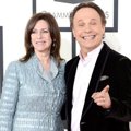 Billy Crystal dan Janice Crystal di Red Carpet Grammy Awards 2014